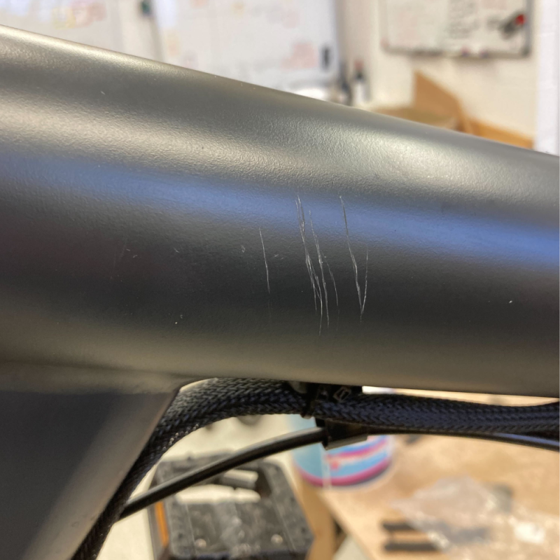 Scratching on the top tube (Image 8)